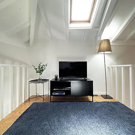 Charming In S Center Apartment